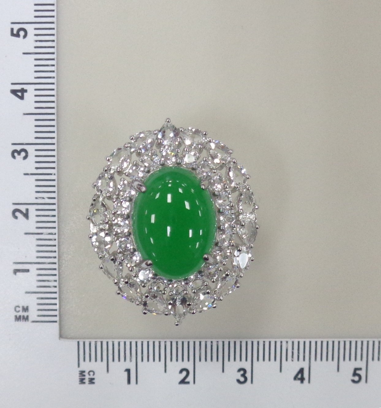 Серебряное кольцо с халцедоном